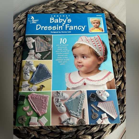 Baby's Dressin' Fancy, Gale, Annie's Attic Crochet, 2002, 873552 - Picture 1 of 2